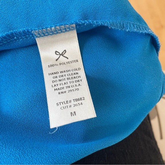 Everly blue tank top - Picture 2 of 3